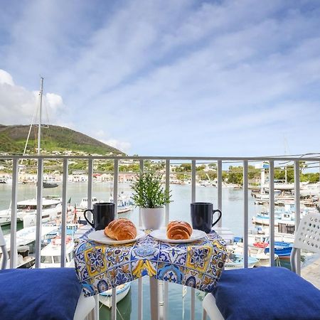 Appartamento Panoramico La Rosa Dei Venti - Maestrale Ischia Luaran gambar